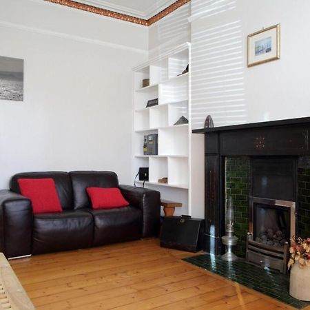 Central And Spacious 2 Bedroom Flat With Garden EDI Exteriér fotografie