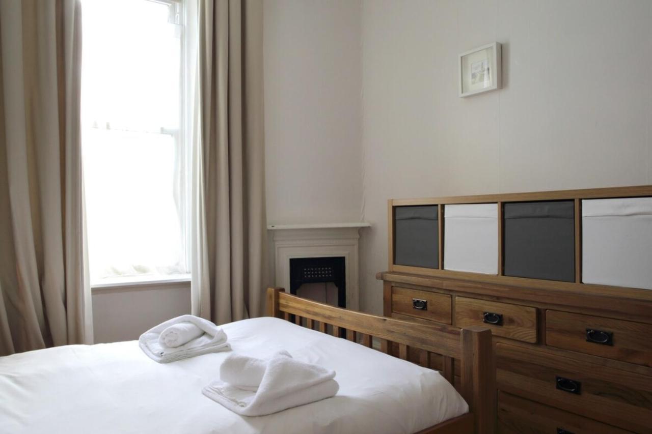 Central And Spacious 2 Bedroom Flat With Garden EDI Exteriér fotografie