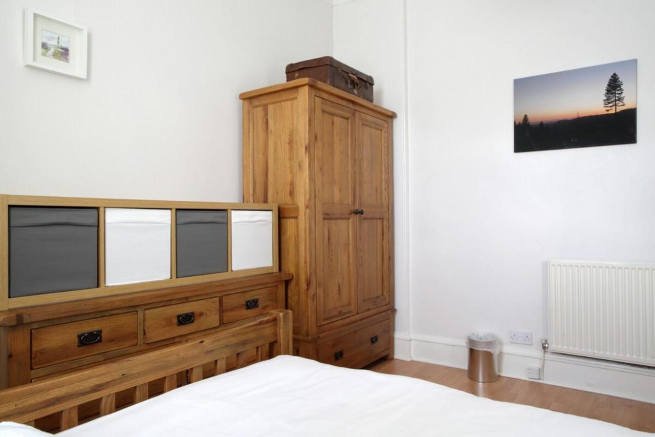 Central And Spacious 2 Bedroom Flat With Garden EDI Exteriér fotografie