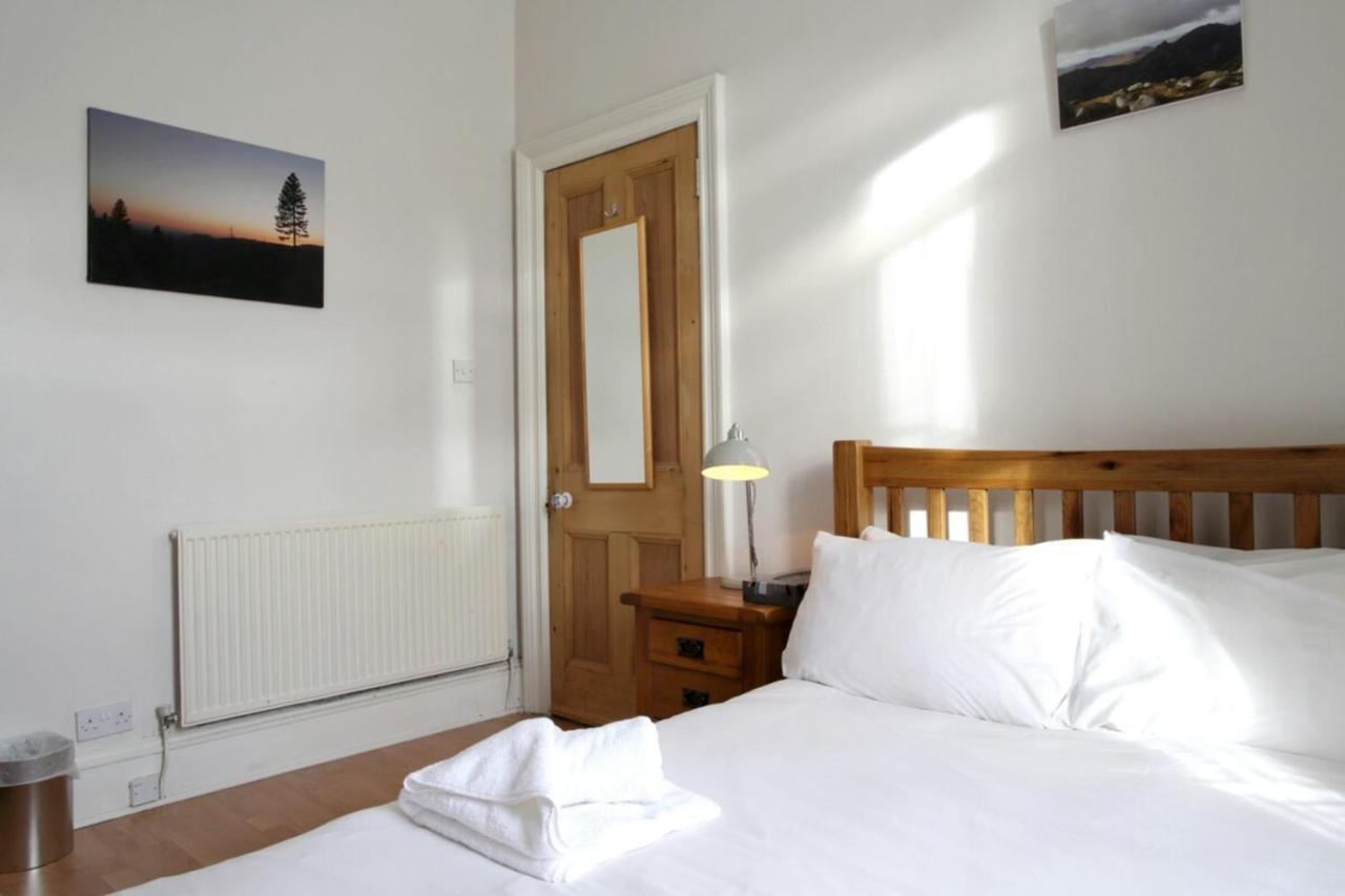Central And Spacious 2 Bedroom Flat With Garden EDI Exteriér fotografie