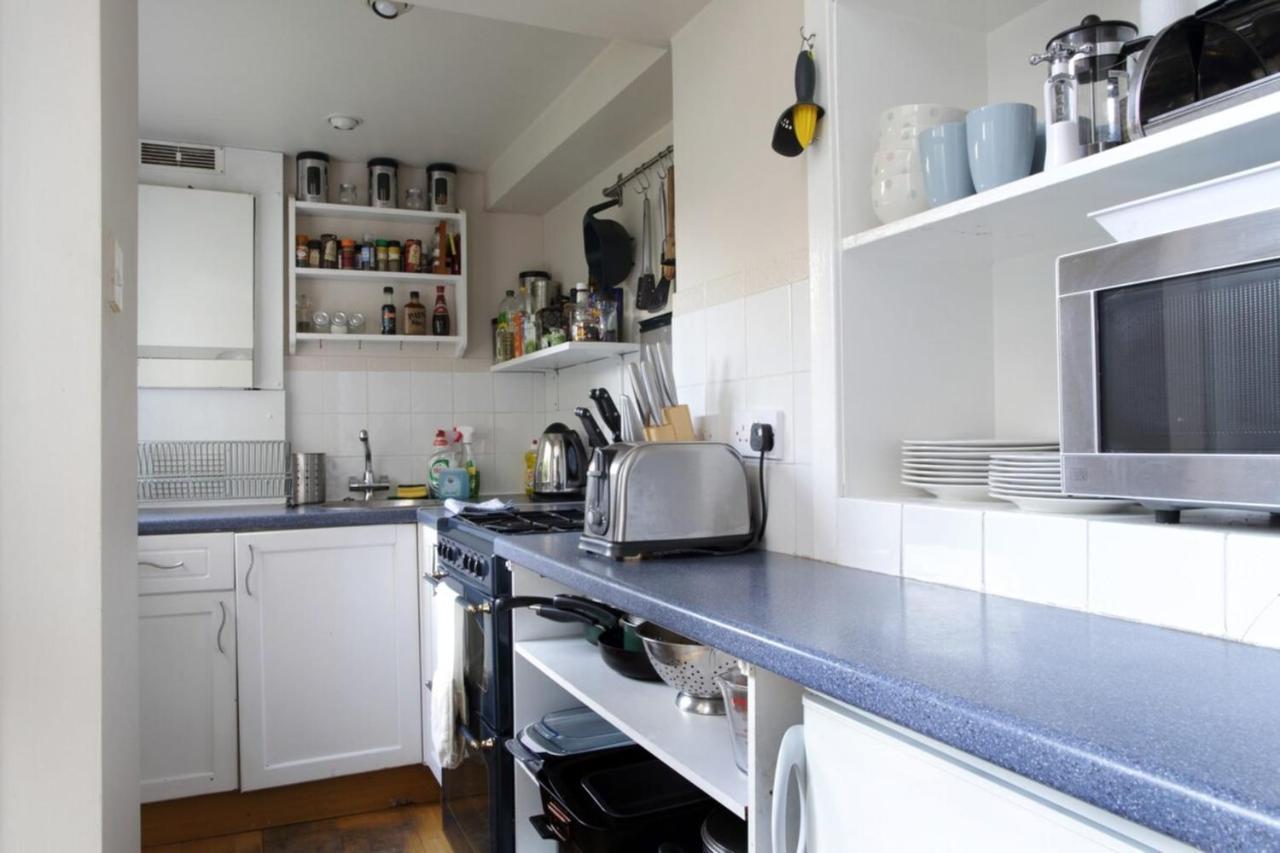 Central And Spacious 2 Bedroom Flat With Garden EDI Exteriér fotografie