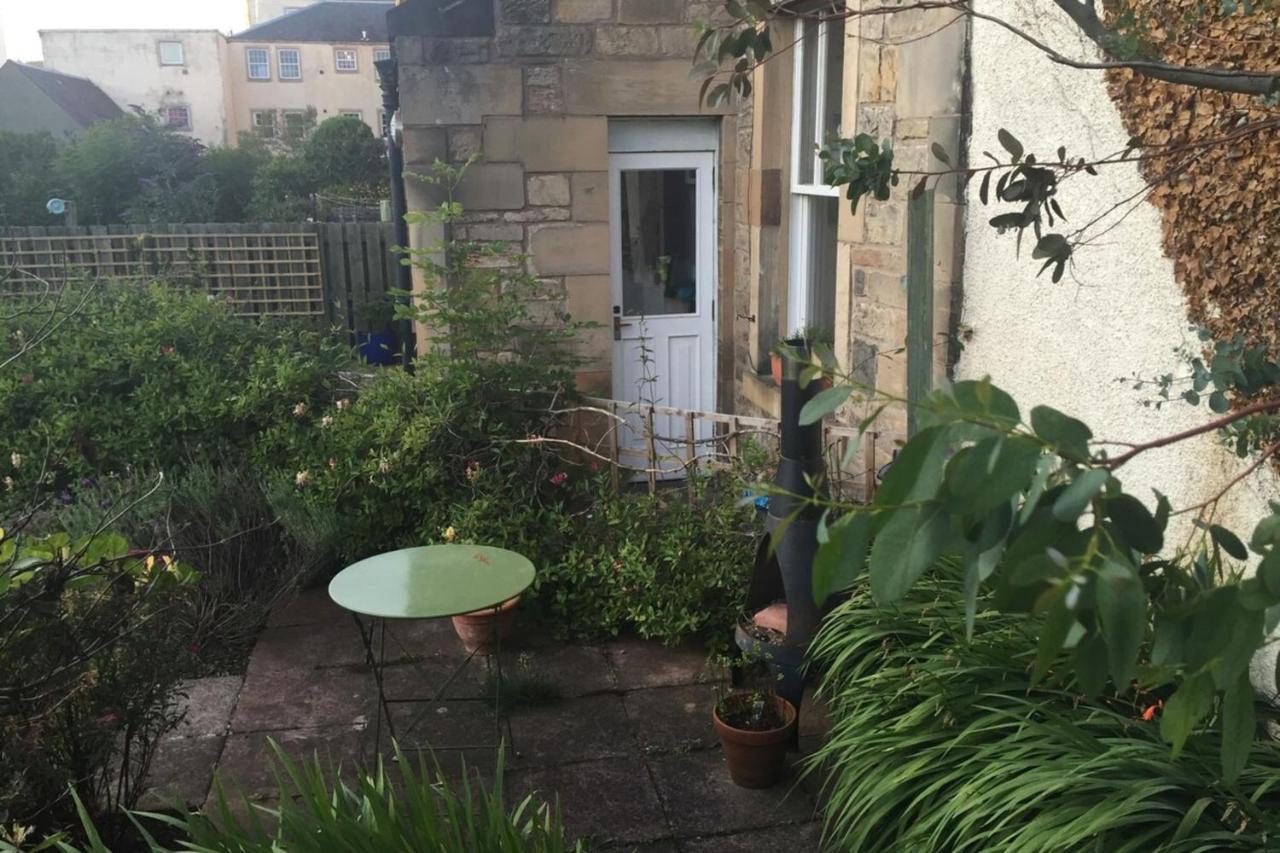 Central And Spacious 2 Bedroom Flat With Garden EDI Exteriér fotografie